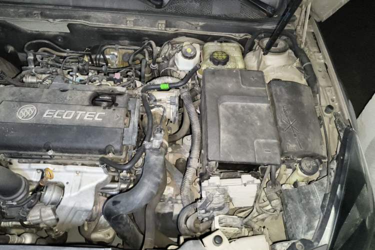 Used Buick Regal 2015 1.6T Elite Tech Model Engine Bay Left