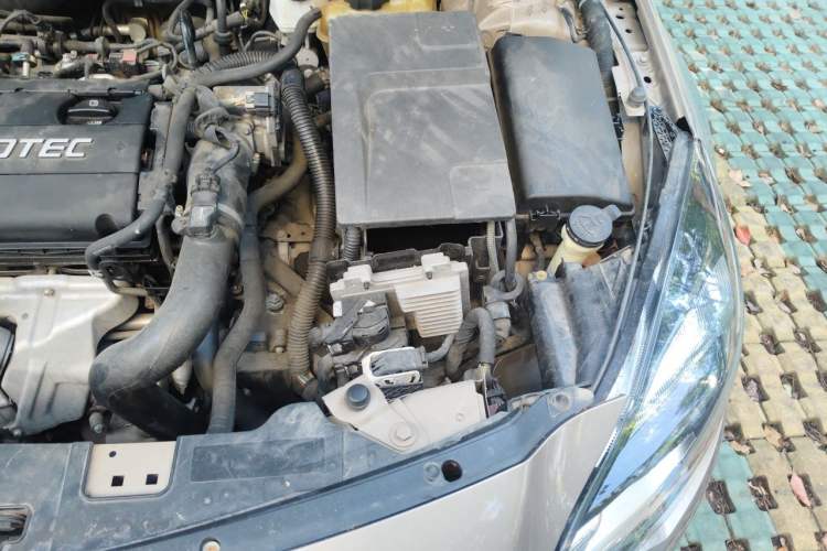 Used Buick Regal 2015 1.6T Leading Technology Model Engine Bay Left