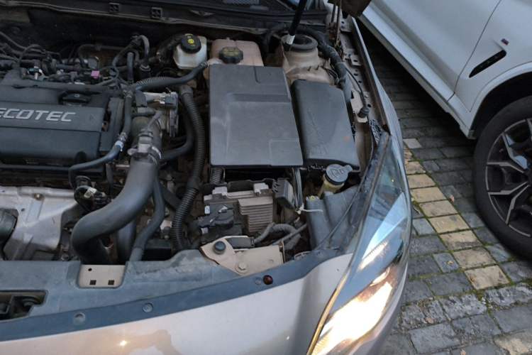 Used Buick Regal 2015 1.6T Leading Technology Model Engine Bay Left