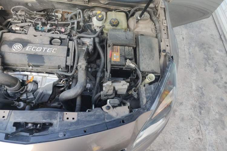 Used Buick Regal 2015 1.6T Leading Technology Model Engine Bay Left