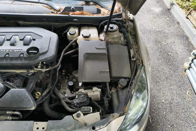 Used Buick Regal 2015 2.0L Leading Fashion Edition Engine Bay Left