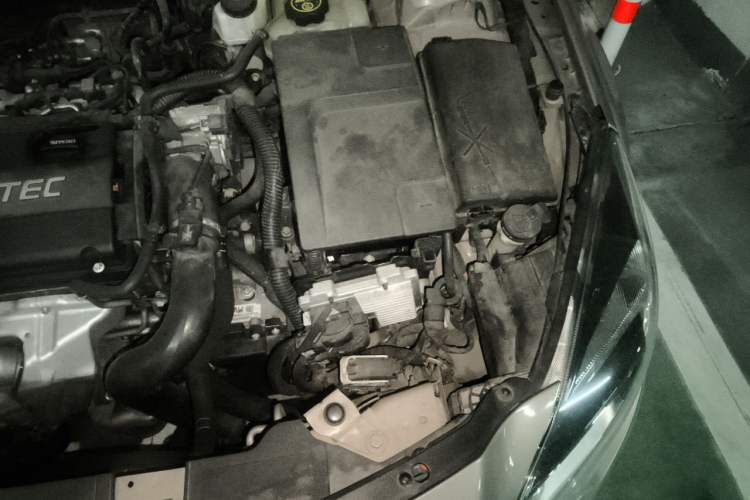 Used Buick Regal 2015 1.6T Leading Technology Model Engine Bay Left