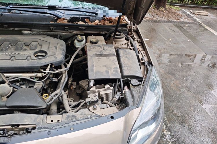 Used Buick Regal 2015 2.0L Leading Fashion Edition Engine Bay Left