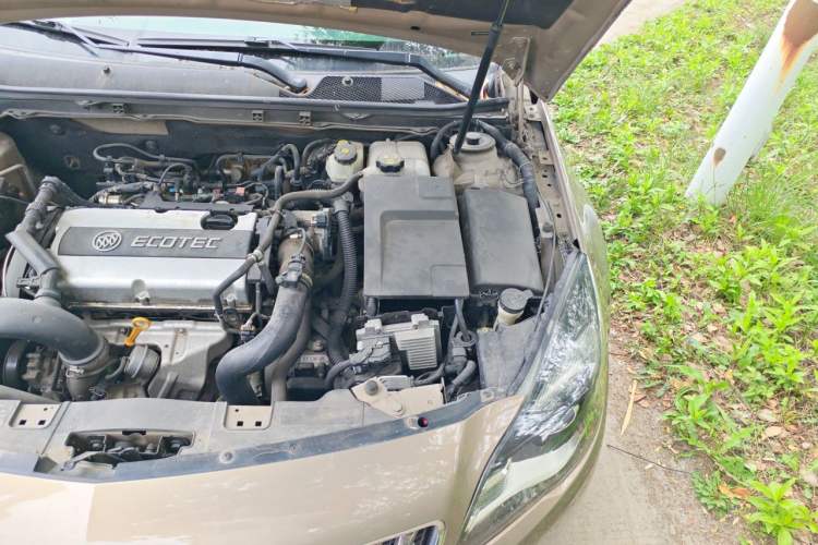 Used Buick Regal 2015 1.6T Leading Technology Model Engine Bay Left