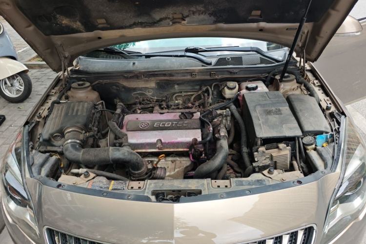 Used Buick Regal 2015 1.6T Leading Technology Model Engine Bay