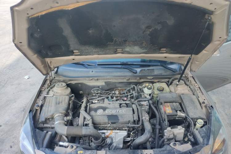 Used Buick Regal 2015 1.6T Leading Technology Model Engine Bay