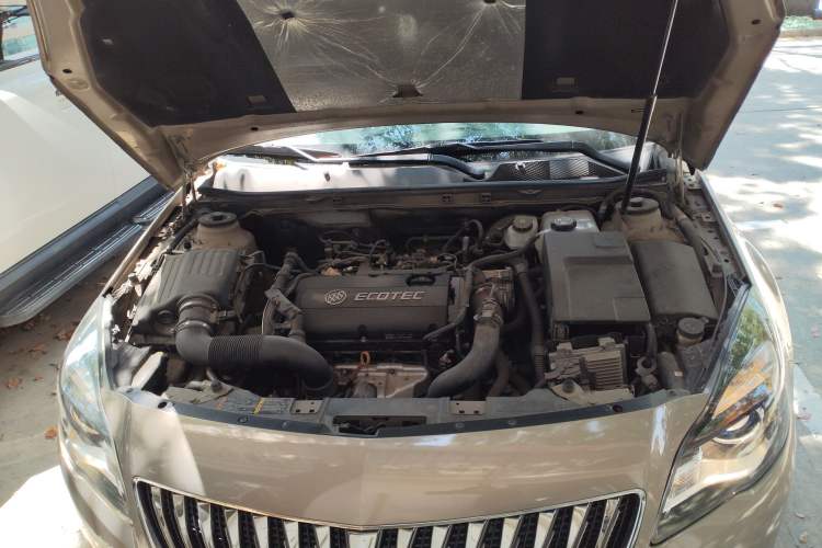 Used Buick Regal 2015 1.6T Leading Technology Model Engine Bay