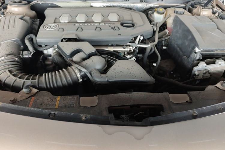Used Buick Regal 2015 2.0L Leading Fashion Edition Engine Bay