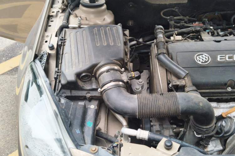 Used Buick Regal 2015 1.6T Fashion Tech Model Engine Bay Right