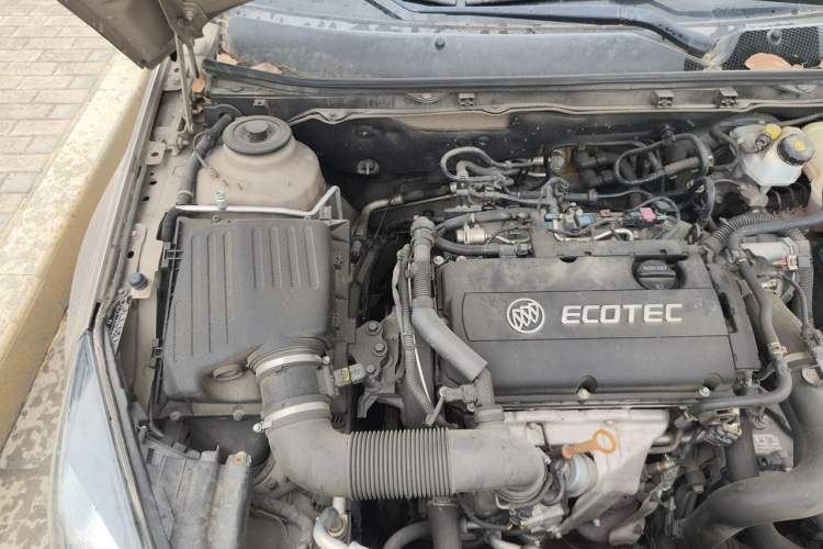 Used Buick Regal 2015 1.6T Elite Tech Model Engine Bay Right