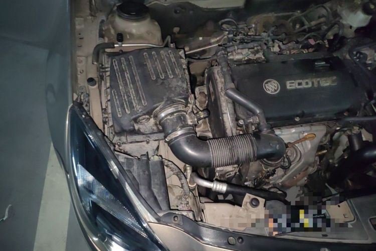 Used Buick Regal 2015 1.6T Elite Tech Model Engine Bay Right