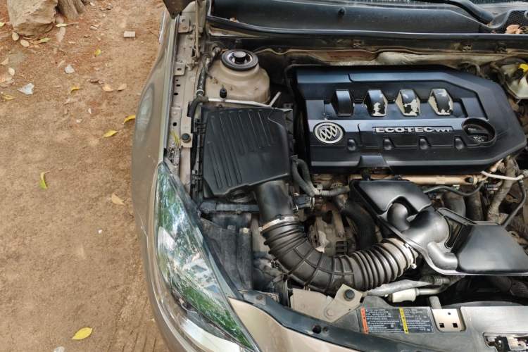 Used Buick Regal 2015 2.0L Leading Fashion Edition Engine Bay Right