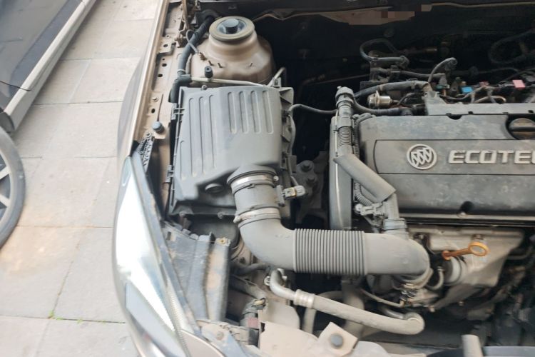 Used Buick Regal 2015 1.6T Elite Tech Model Engine Bay Right