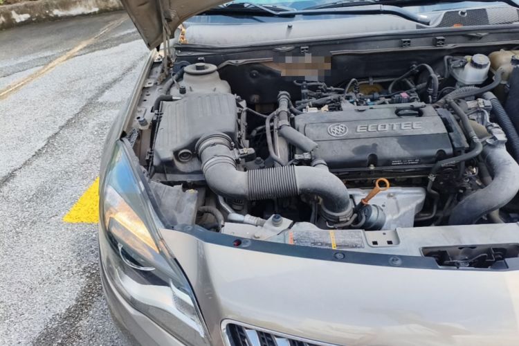 Used Buick Regal 2015 1.6T Elite Tech Model Engine Bay Right