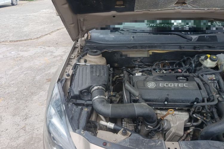 Used Buick Regal 2015 1.6T Elite Tech Model Engine Bay Right
