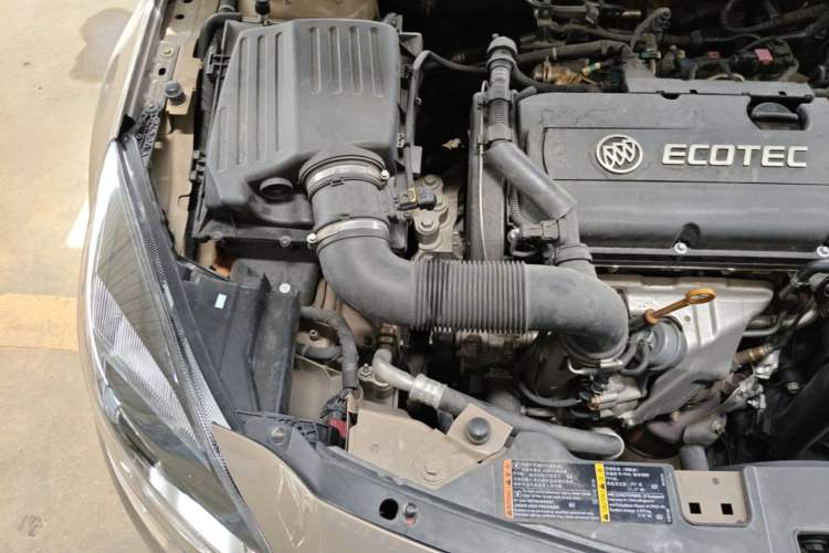 Used Buick Regal 2015 1.6T Elite Tech Model Engine Bay Right