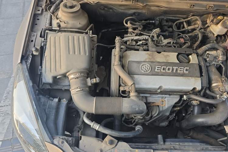 Used Buick Regal 2015 1.6T Elite Tech Model Engine Bay Right