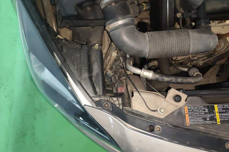 Used Buick Regal 2015 1.6T Leading Technology Model Engine Bay Right
