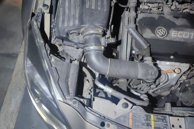 Used Buick Regal 2015 1.6T Leading Technology Model Engine Bay Right