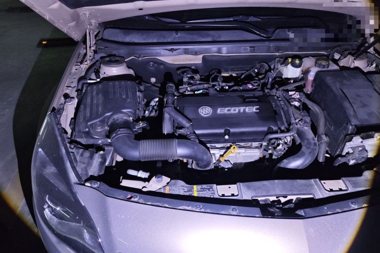 Used Buick Regal 2015 1.6T Leading Technology Model Engine Bay Right