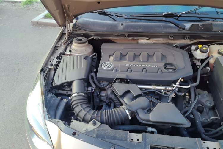 Used Buick Regal 2015 2.0L Leading Fashion Edition Engine Bay Right