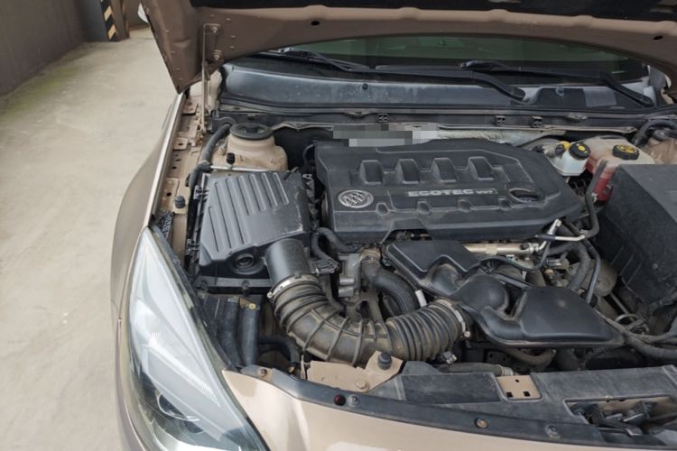 Used Buick Regal 2015 2.0L Leading Fashion Edition Engine Bay Right