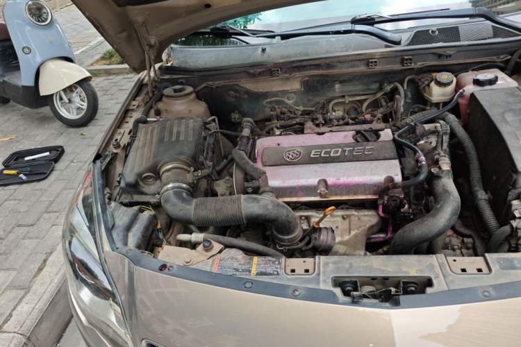 Used Buick Regal 2015 1.6T Leading Technology Model Engine Bay Right