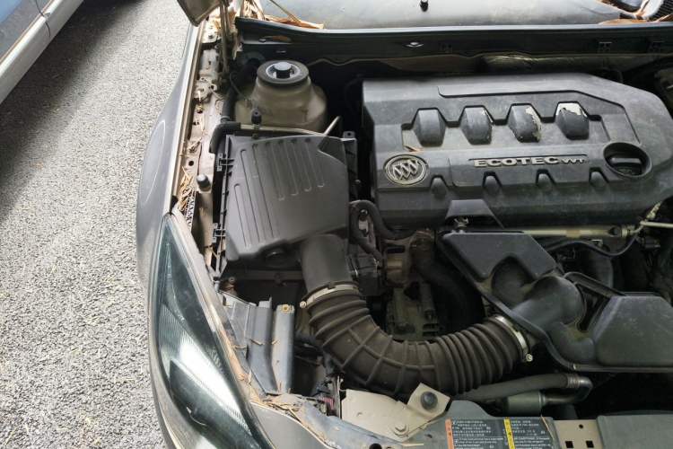 Used Buick Regal 2015 2.0L Leading Fashion Edition Engine Bay Right