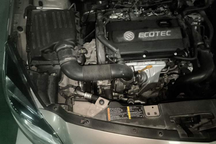Used Buick Regal 2015 1.6T Leading Technology Model Engine Bay Right