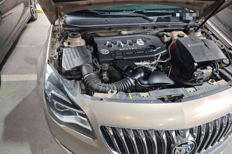 Used Buick Regal 2015 2.0L Leading Fashion Edition Engine Bay Right