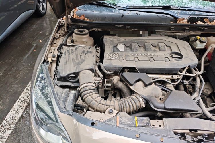 Used Buick Regal 2015 2.0L Leading Fashion Edition Engine Bay Right
