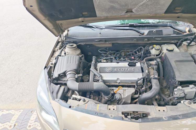 Used Buick Regal 2015 1.6T Leading Technology Model Engine Bay Right