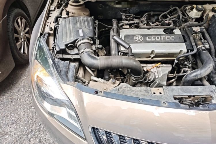 Used Buick Regal 2015 1.6T Elite Tech Model Engine Bay Right