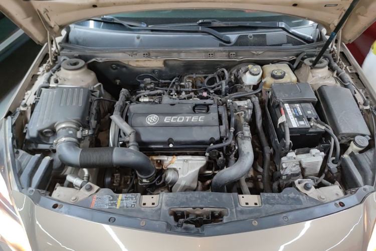 Used Buick Regal 2015 1.6T Leading Technology Model Engine Bay