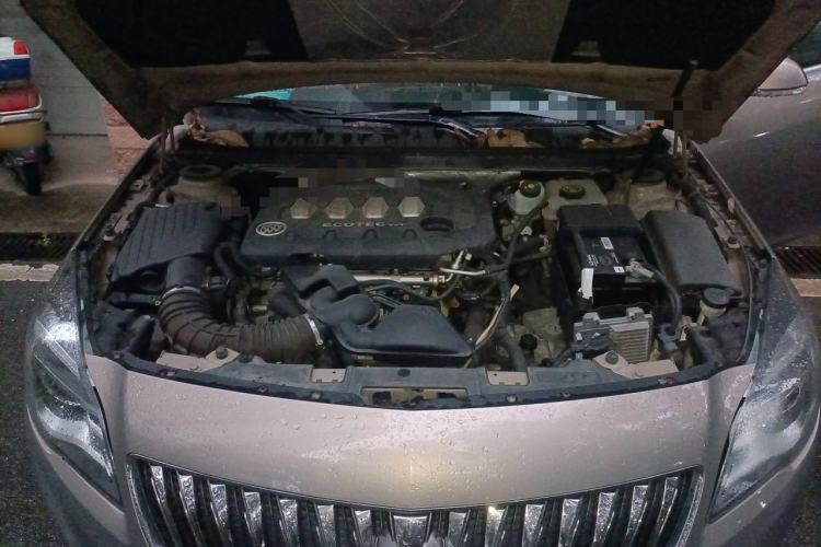 Used Buick Regal 2015 2.0L Elite Fashion Edition Engine Bay