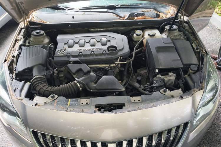 Used Buick Regal 2015 2.0L Leading Fashion Edition Engine Bay