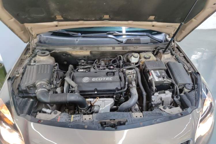 Used Buick Regal 2015 1.6T Leading Technology Model Engine Bay