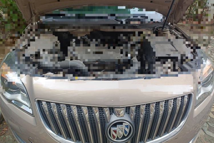 Used Buick Regal 2015 1.6T Leading Technology Model Engine Bay