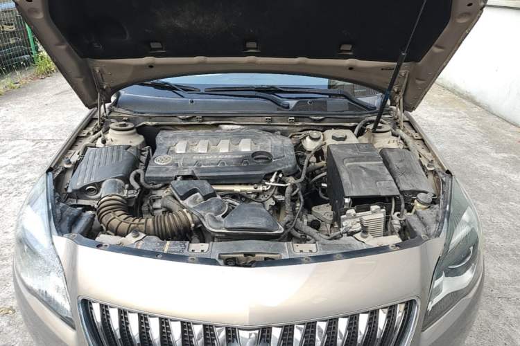 Used Buick Regal 2015 2.0L Leading Fashion Edition Engine Bay