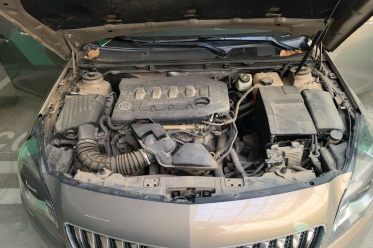 Used Buick Regal 2015 2.0L Leading Fashion Edition Engine Bay