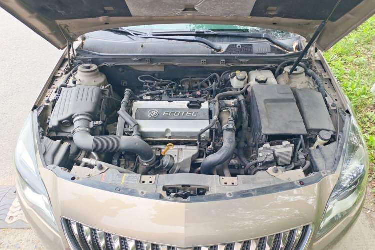 Used Buick Regal 2015 1.6T Leading Technology Model Engine Bay