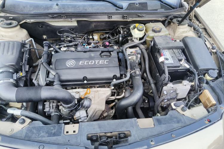 Used Buick Regal 2015 1.6T Leading Technology Model Engine Bay