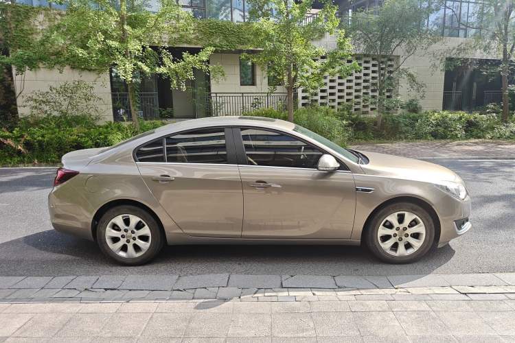 Used Buick Regal 2015 1.6T Leading Technology Model Exterior 2