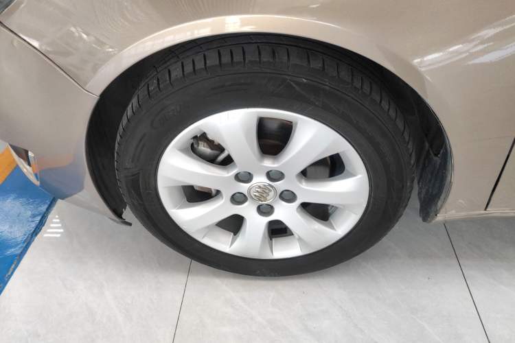 Used Buick Regal 2015 1.6T Leading Technology Model Exterior 4