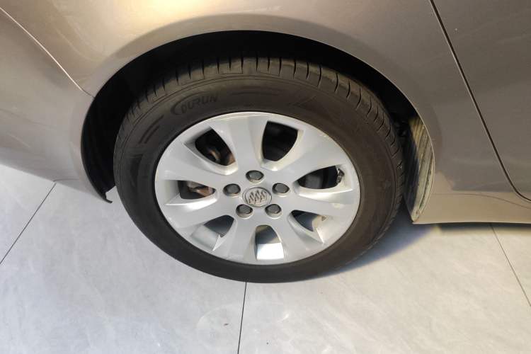 Used Buick Regal 2015 1.6T Leading Technology Model Exterior 5