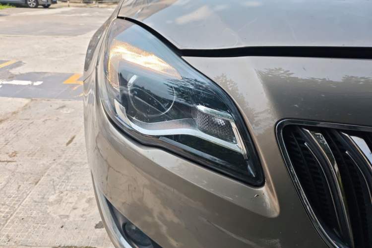 Used Buick Regal 2015 2.0L Leading Fashion Edition Exterior 6