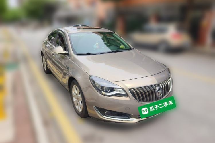 Used Buick Regal 2015 1.6T Leading Technology Model Front Right 45 Deg