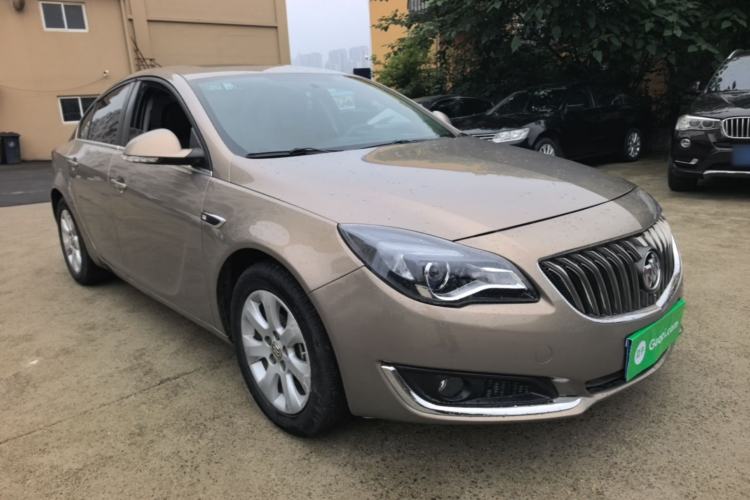 Used Buick Regal 2015 1.6T Leading Technology Model Front Right 45 Deg
