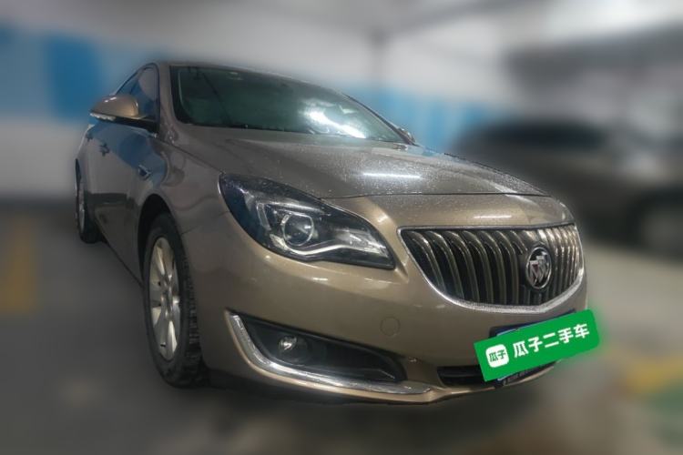 Used Buick Regal 2015 1.6T Leading Technology Model Front Right 45 Deg