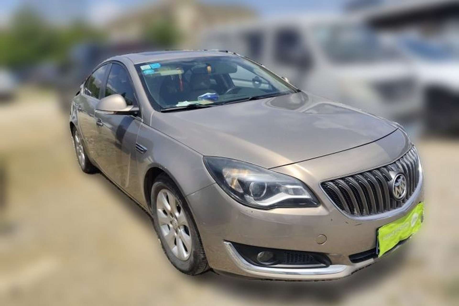 Used Buick Regal 2015 2.0L Leading Fashion Edition Front Right 45 Deg